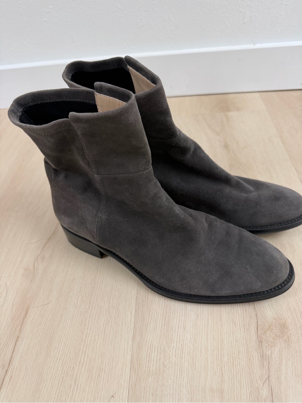 Stuart Weitzman Gray Suede Pull on Sock Boots Never Worn
